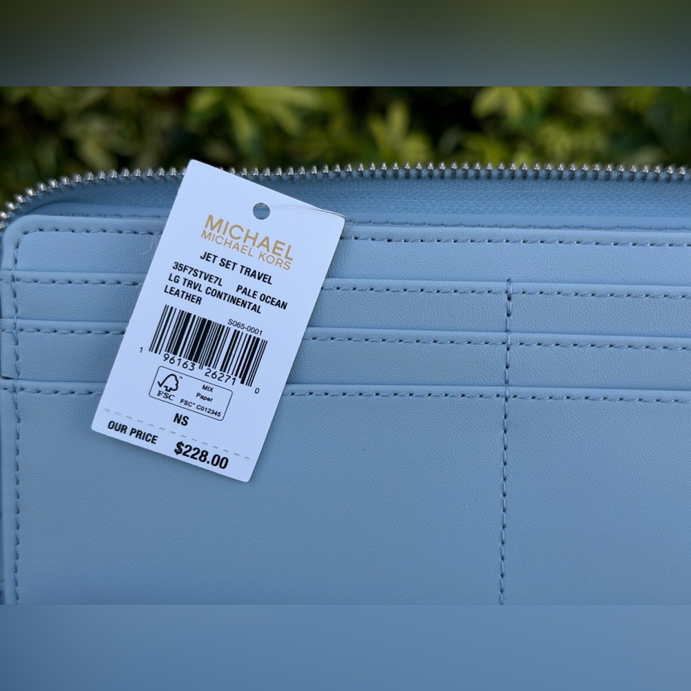 Michael Kors Jet Set Travel LG Continental Wallet Wristlet Pale Ocean - Picture 9 of 14